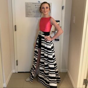 Amazing multiple winning OOC/ Fun fashion